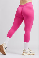 Elevate Dip Back Legging